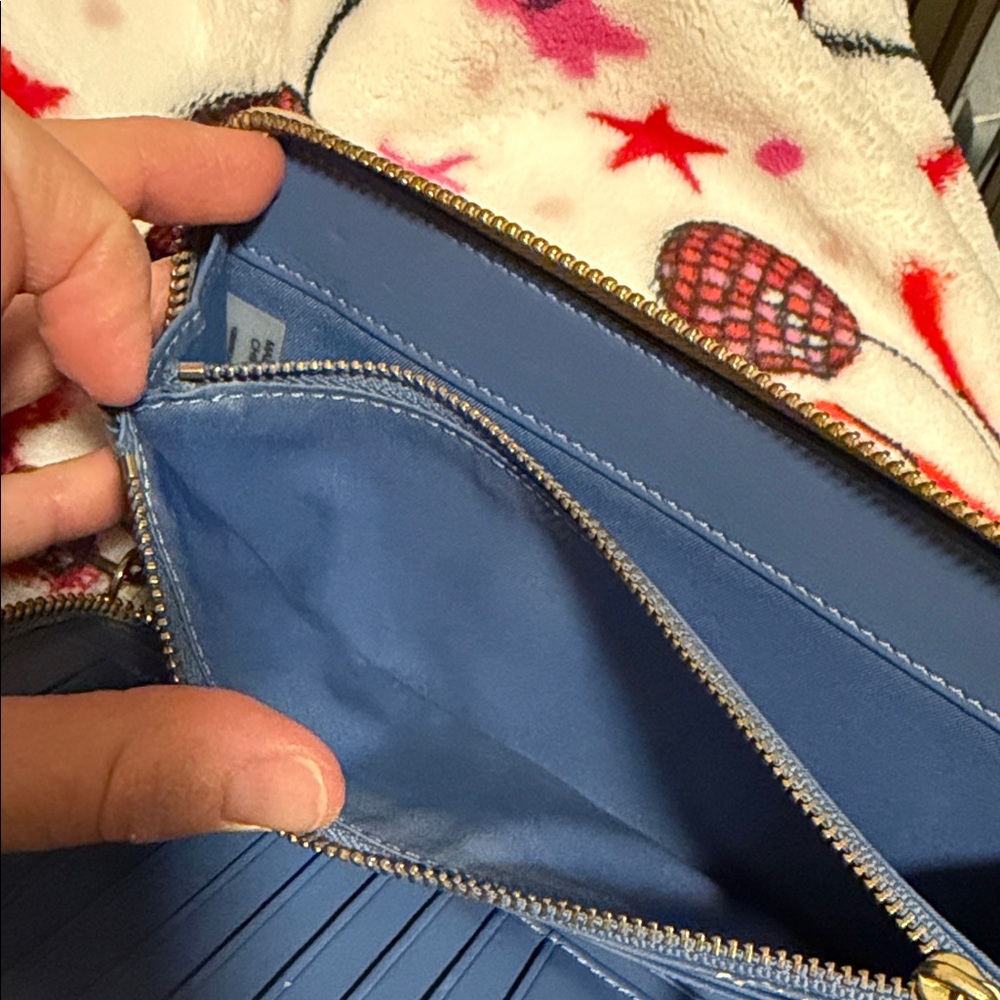 Tory Burch Wallet - Picture 8 of 8